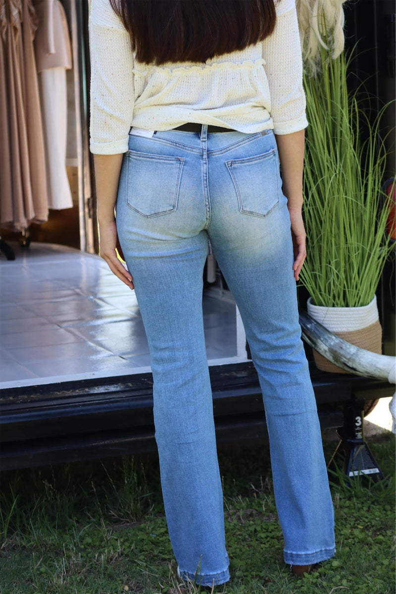 KATHERINE'S KEEP'EM JEANS - LIGHT DENIM