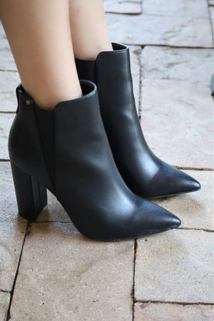 LAYLA'S LUXURY BOOTS - BLACK