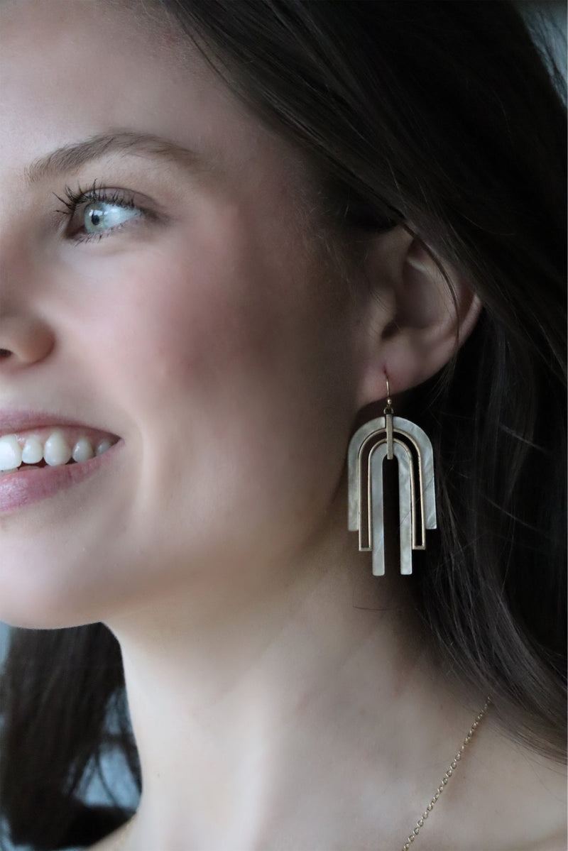 QUIN'S ARCH EARRINGS - GOLD