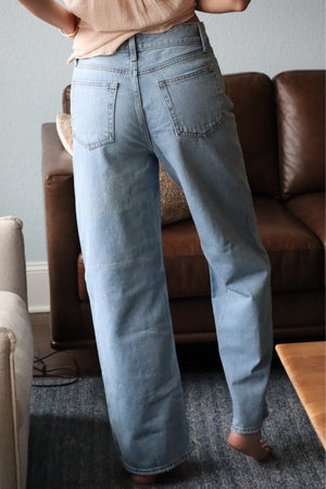 STELLA'S SLOUCHY BOY JEANS - LIGHT DENIM