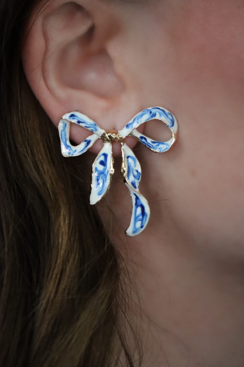 PAISLEY'S B0W EARRINGS - WHITE & BLUE