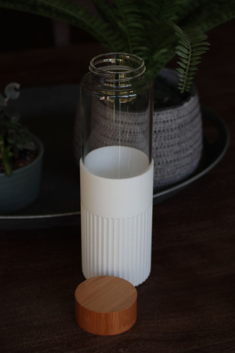 GRACE’S GLASS WATER BOTTLE - WHITE
